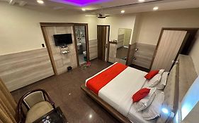 King Castle Mcleodganj-Centrally Heated And Air Cooled- Near Mall Road - Free Parking